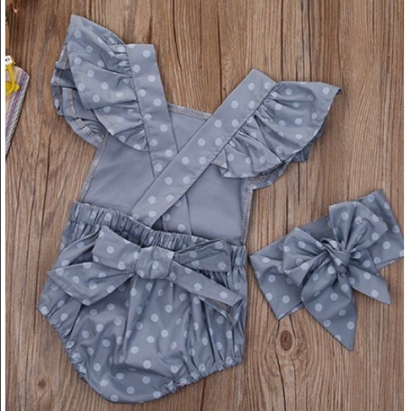 Baby girl romper and matching bow - Picture 2 of 2
